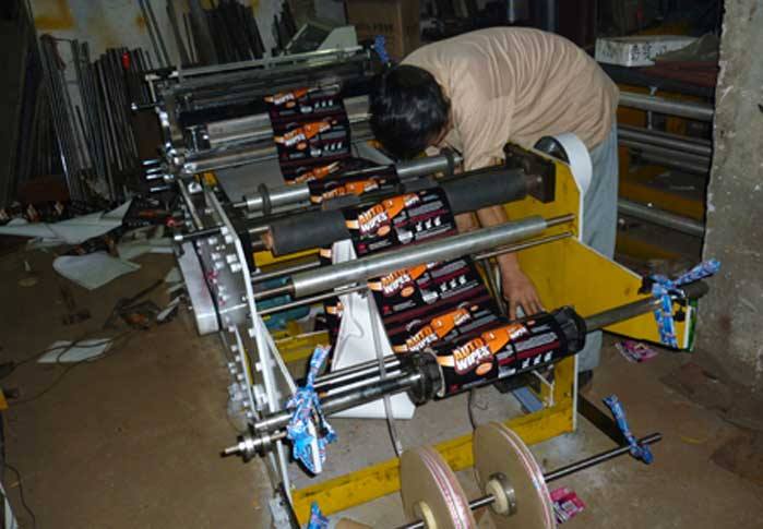 微機控制高速自動切段機、切標(biāo)機