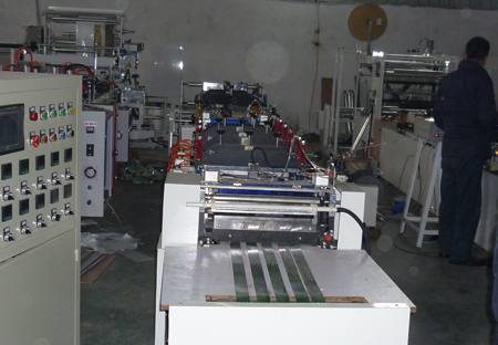 夾鏈自封袋制袋機拉鏈袋制袋機