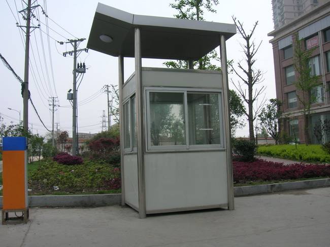 不銹鋼藝術(shù)崗?fù)? /></td>
		        </tr>
		      <tr align=