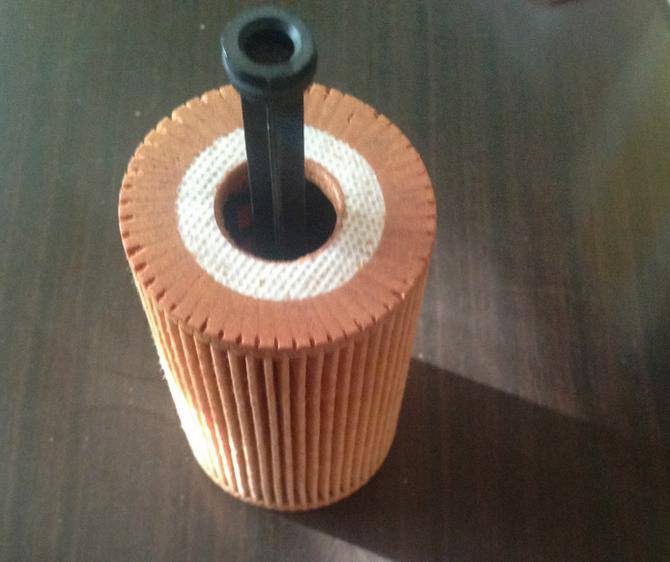 紙質(zhì)雪鐵龍環(huán)保機(jī)油濾清器 機(jī)油濾芯