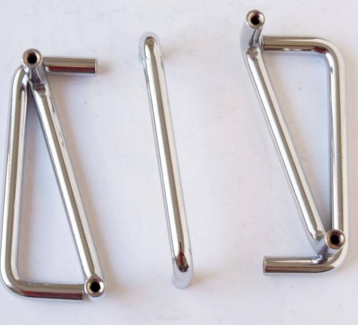 德樂五金公司專業(yè)生產(chǎn)以鋅合金為材料的拉手 LS1050