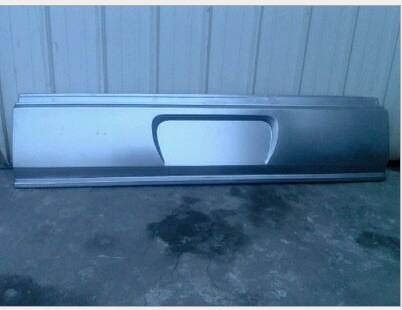 大中巴客車FZ6760后保險(xiǎn)杠