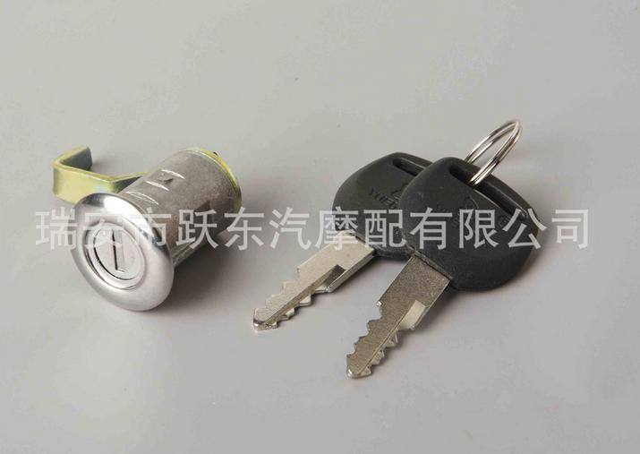 A級品質(zhì)小帥哥電動(dòng)車套鎖 小帥哥電動(dòng)車電門鎖油箱蓋