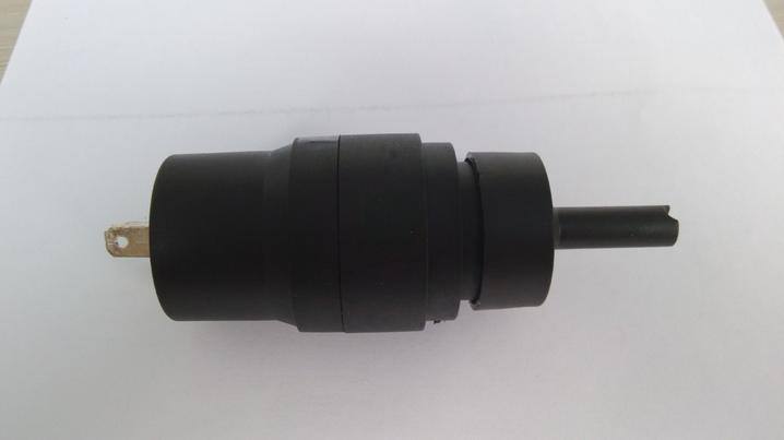 俄羅斯拉達(dá)汽車(chē)配件雨刮器洗滌泵噴水電機(jī)
