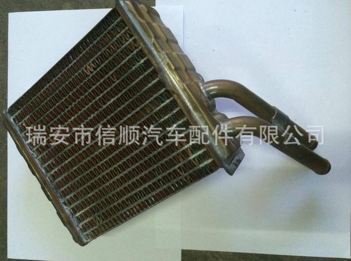 五十鈴暖風(fēng)水箱