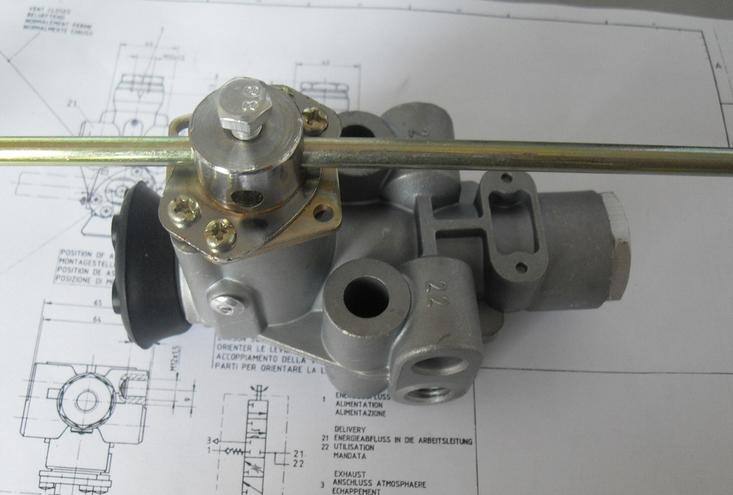 重型車配件：制動器閥類--高度閥