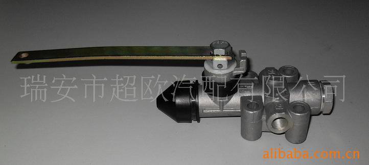 重型卡車零配件：高度閥/平衡閥