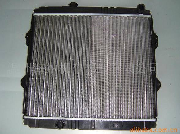 豐田皮卡 鋁質漲管式水箱