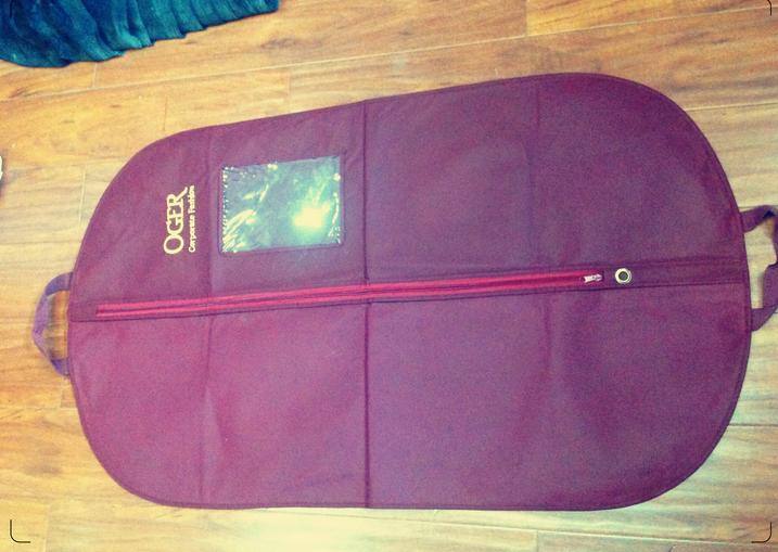 多彩西服套，酒紅色防塵罩