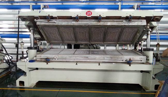 HLYT 枕頭發(fā)泡液壓機(jī)