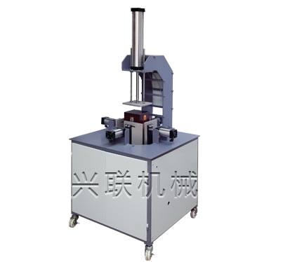 半自動壓泡機