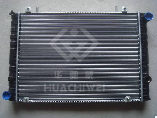 3302.1301012 拉達 汽車散熱器