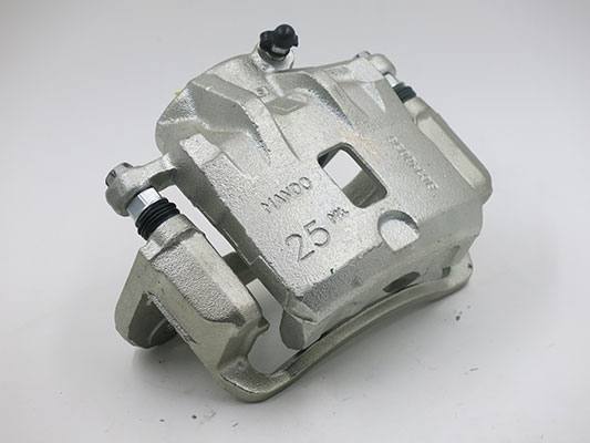 現代索納塔前卡鉗