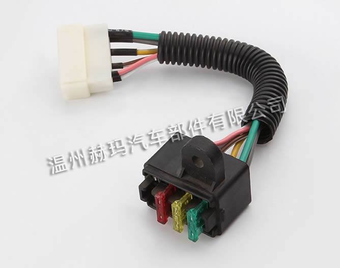 汽車配件 批發(fā) 保險絲盒總成