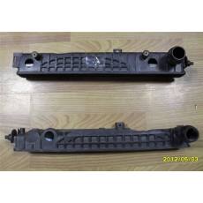 奧迪A6 汽車(chē)水室 自動(dòng)上420g下390g