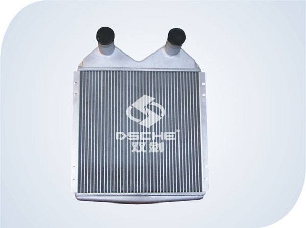 1119010-131中冷器