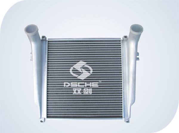 1118N20-010東風(fēng)中冷器