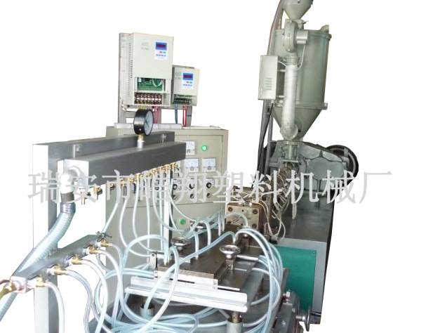 PE蜂巢板生產線