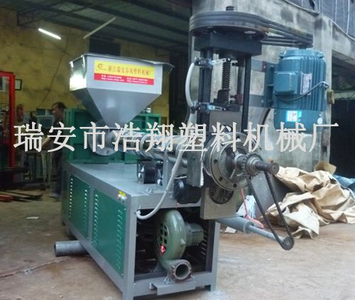 PVC造粒機(jī)3