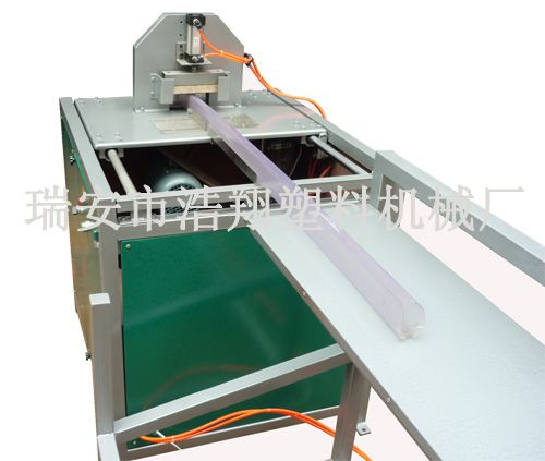 型材管材全自動切料機(jī)2