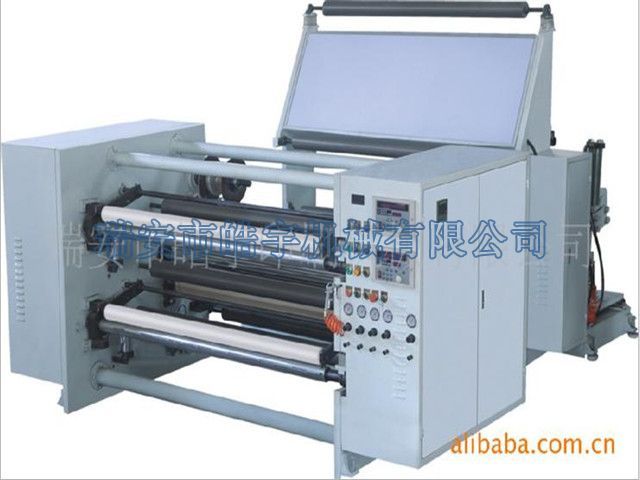 FQ-1600型高效PET薄膜分切機(jī)