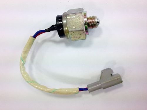 倒檔信號開關(guān) (2)