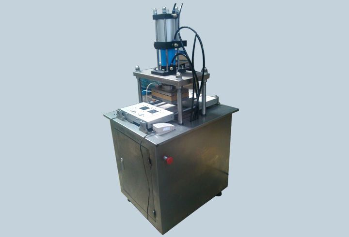 MR210半自動紙塑包裝機