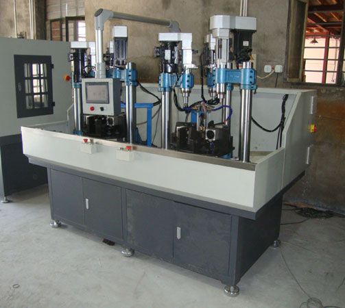 摩托車剎車泵、下泵、鉆、平面、攻絲、雙轉盤、8工位專機