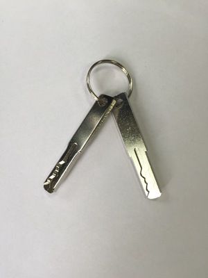 電動車點(diǎn)火開關(guān)鑰匙，蛇形曲槽鑰匙