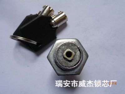 鋅合金轉(zhuǎn)舌梅花鎖 合金梅花鎖M18x16