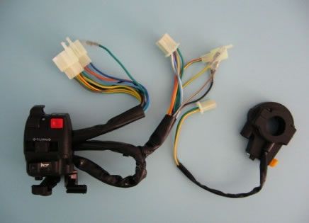 摩托車把座開(kāi)關(guān)12泰本田TBT100手把開(kāi)關(guān)組合開(kāi)關(guān)綜合開(kāi)關(guān)