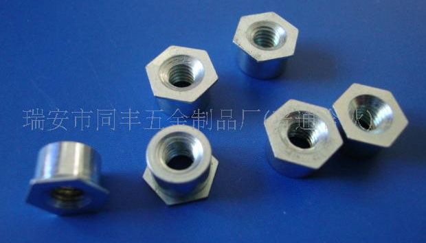 壓鉚螺柱環(huán)保藍(lán)鋅現(xiàn)貨供應(yīng)壓鉚螺母柱通孔SO-M3系列外徑5.4