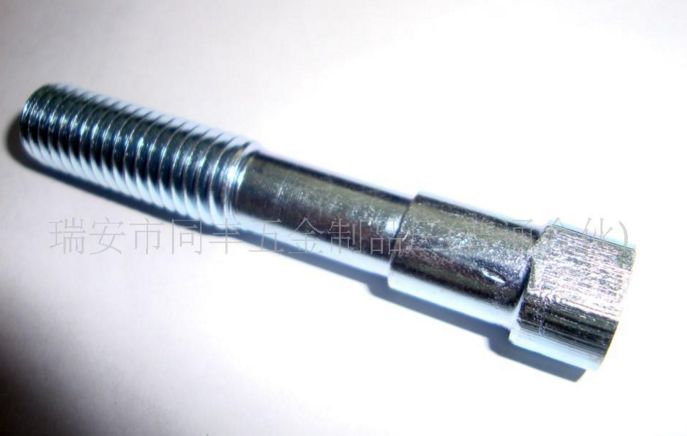 非標螺釘，嵌件