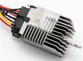 大眾奧迪A4電子扇風(fēng)扇控制器 調(diào)節(jié)器調(diào)速模塊8E0959501AG