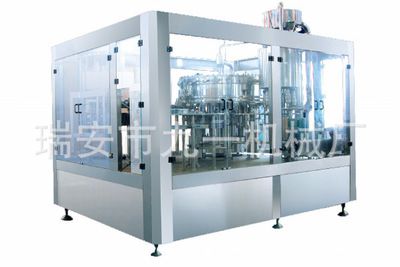 白酒果汁飲料醬油醋玻璃瓶沖洗灌裝封口三合一機組三合一灌裝機