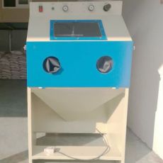 9060箱式普壓手動噴砂機(jī) 五金鋁型材模具去氧化皮去毛刺噴砂機(jī)