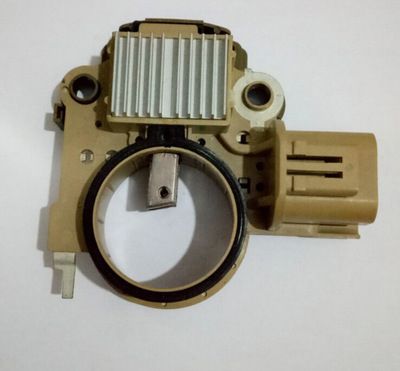 Y795 37370-42300 現(xiàn)代調(diào)節(jié)器 電子調(diào)節(jié)器