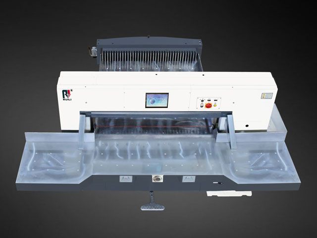 QZYK1300CD 程控切紙機